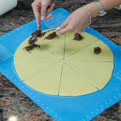 CookX Mat - Non-Slip Silicone Dough Mat for Easy Preparation!