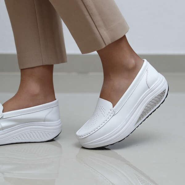 WalkPro - Comfortable Shoes: Correct Your Posture with Style!