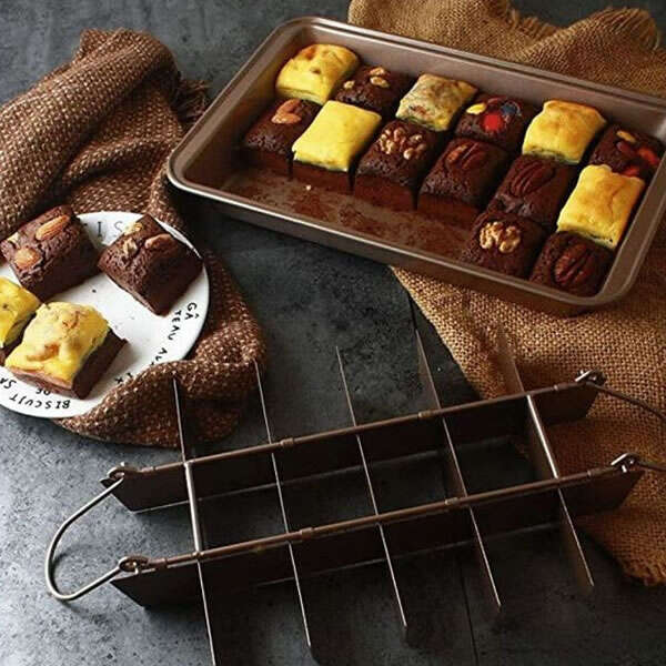 CakeyBakey - Baking Tray with Dividers for Perfect Cakes!