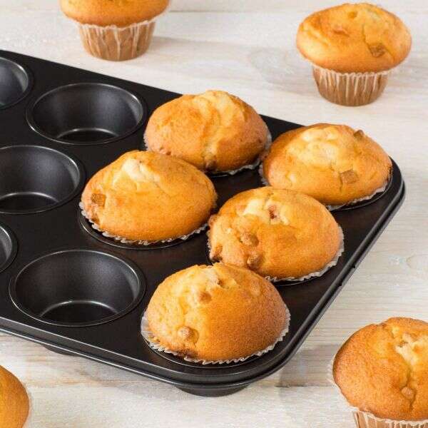 Delic - Pastry Decorating Set with Baking Mold for Perfect Muffins!