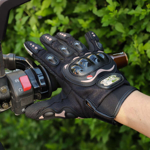 Ducket - Comfortable and Durable Motorcycle Gloves!