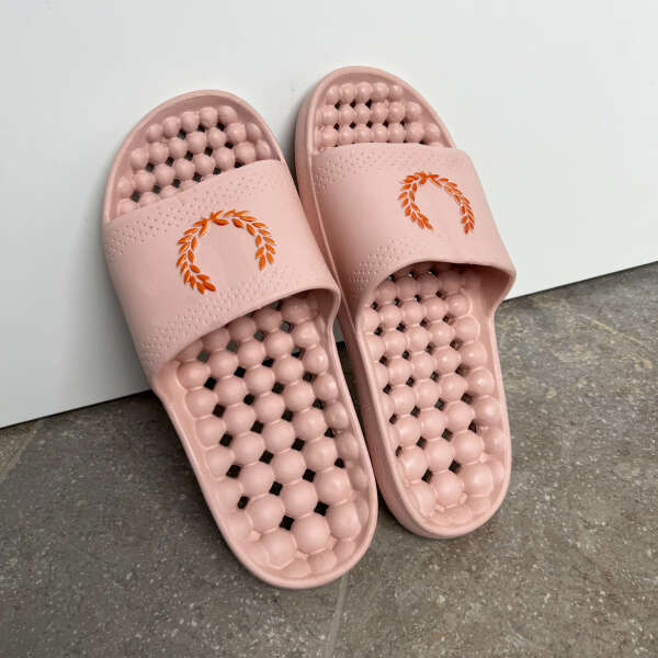 Ferty - Comfortable Slippers for the House, Bathroom and Pool!