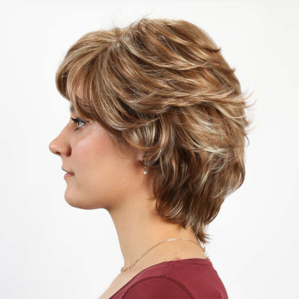 Loana - Professional Style Layered Wig: An Elegant Solution for Colored Hair!