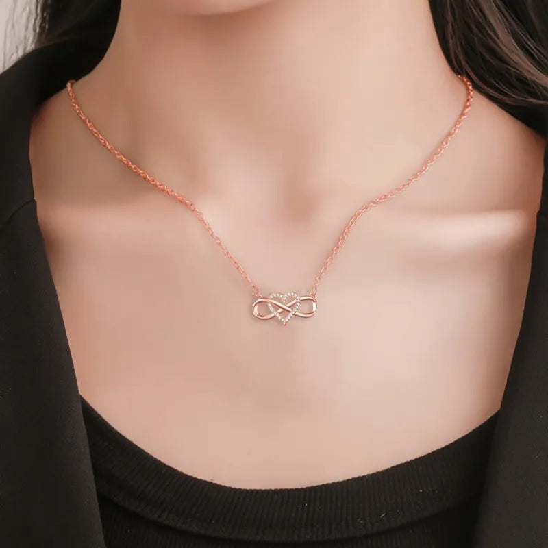 Rosseta - Heart Pendant Necklace: The Symbol of Love and Infinity!