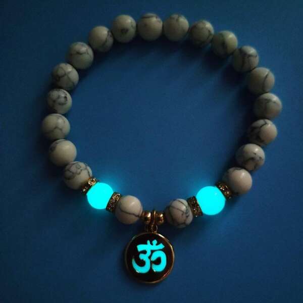 Fortuna - Turquoise Bracelet with Luminous Beads: Harmony and Elegance in Every Moment!