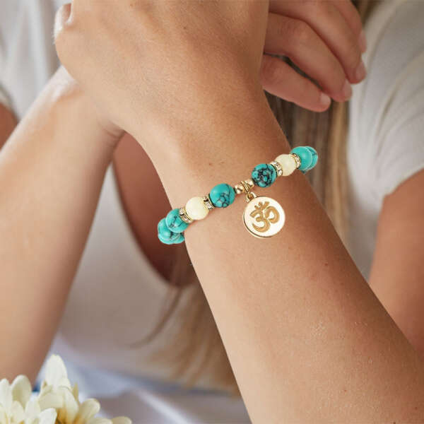 Fortuna - Turquoise Bracelet with Luminous Beads: Harmony and Elegance in Every Moment!