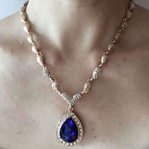 Yellty - Elegant Jewelry Set: Gold and Royal Blue Charm!