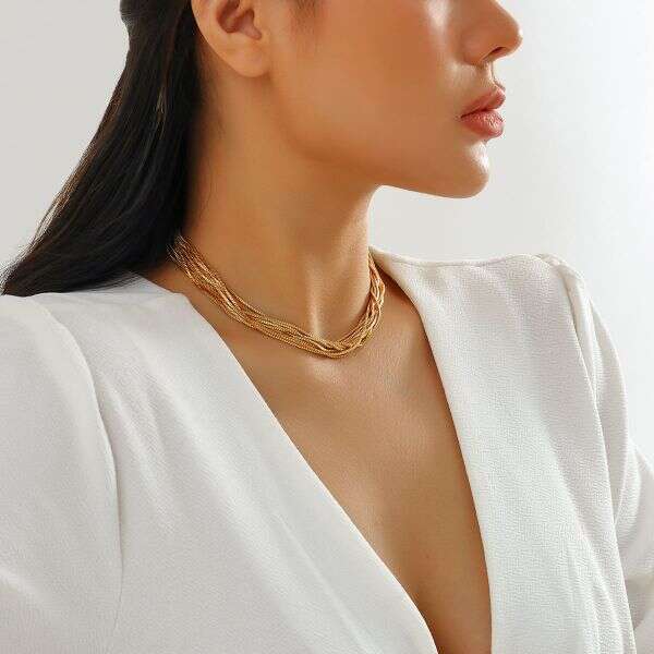 Goldiana - Elegant Necklace: Add a Touch of Luxury to Any Outfit!