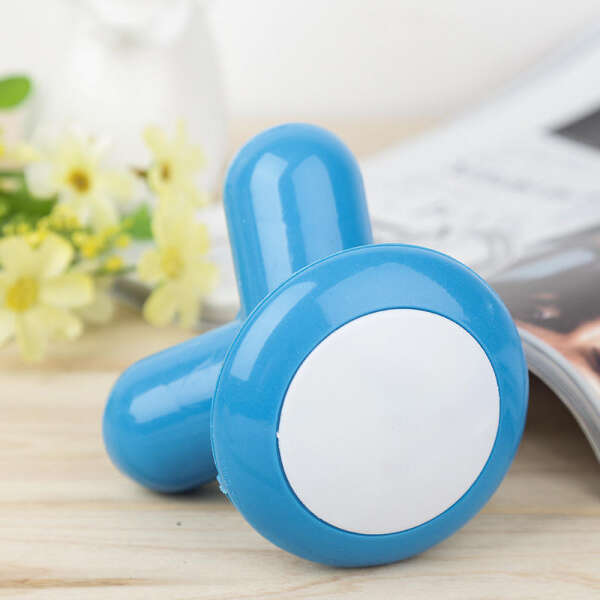 Fuzi - Mini USB Massager: Instant Relaxation in Compact Format!