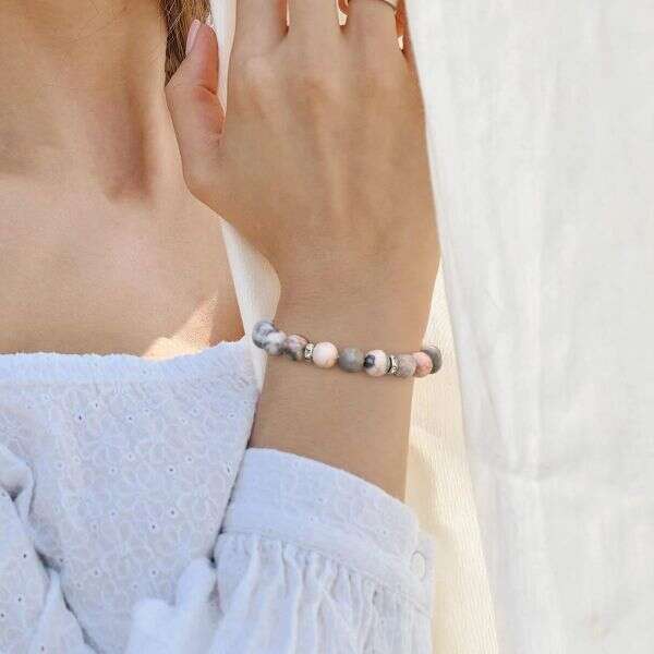 Yantra - Elegant Bracelet with Natural Stones: Luck and Style in Every Step!