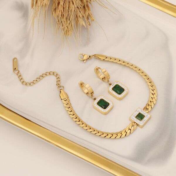 Almaretta Luxury Set - Necklace, Bracelet and Earrings in Gold and Royal Green