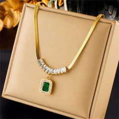 Almaretta Luxury Set - Necklace, Bracelet and Earrings in Gold and Royal Green