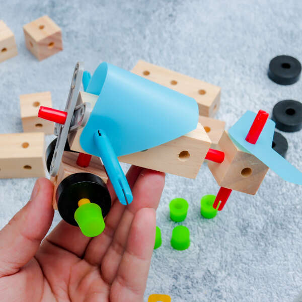 Ingeno - Construction Toy Set: Fun and Learning for Kids!