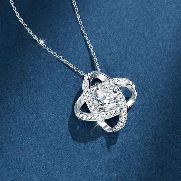 Layona Premium Set - Fascinating Pendant Necklace: Unforgettable Elegance and Shine!