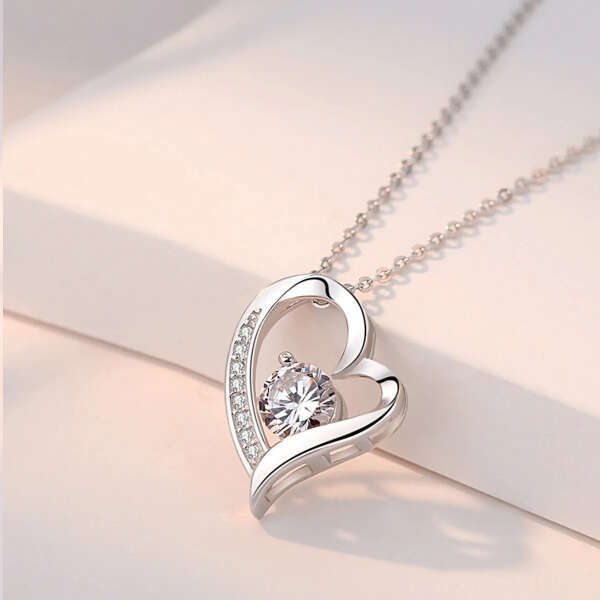 Belovia Premium Set - Heart-Shaped Pendant Necklace - The Ideal Gift for Love!