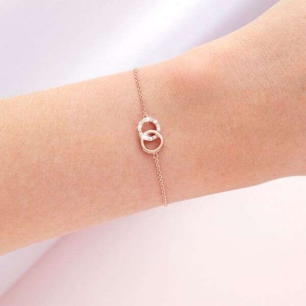 Tiarra - Delicate Bracelet: Simple and Unique Elegance!