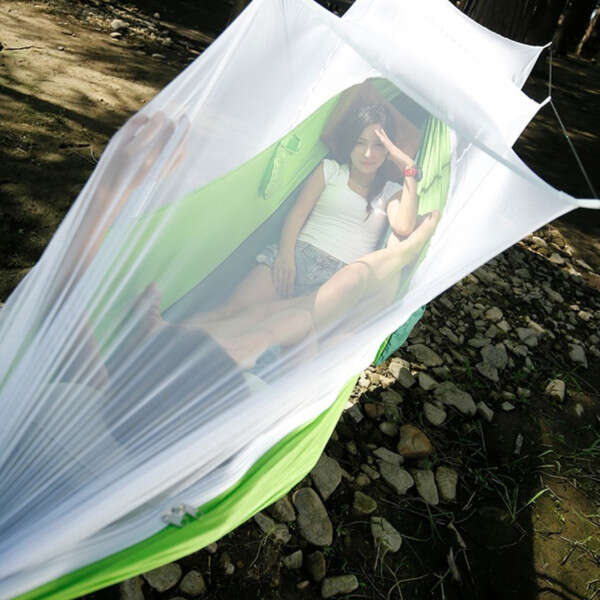 Restry - Ultralight Mesh Lounger: Comfort and Protection in Nature!