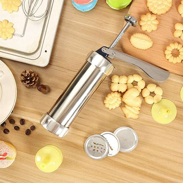 Biscottu - Biscuit Making Set with Press and 20 Templates - Fun in the Kitchen!